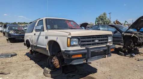 <h6><u>Junked 1988 Chevrolet Blazer 4x4</u></h6>
